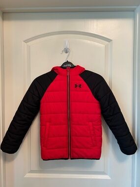 Under Armour Boy's Size 7 Red & Black Hooded Puffer Jacket